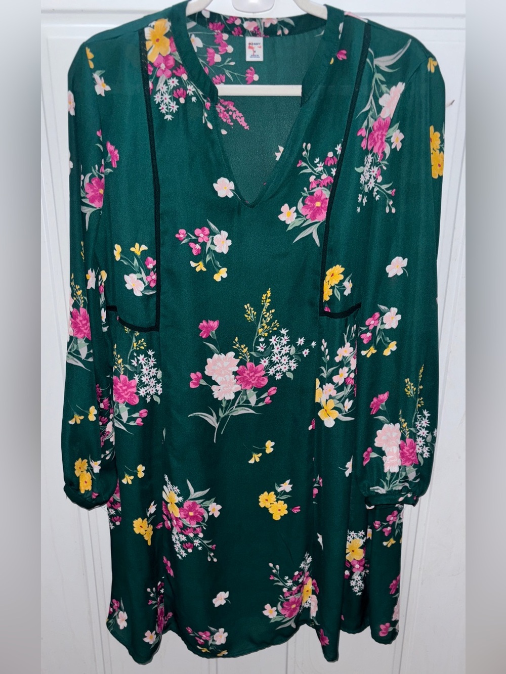 Old Navy Dark Green Floral Long Sleeve Dress